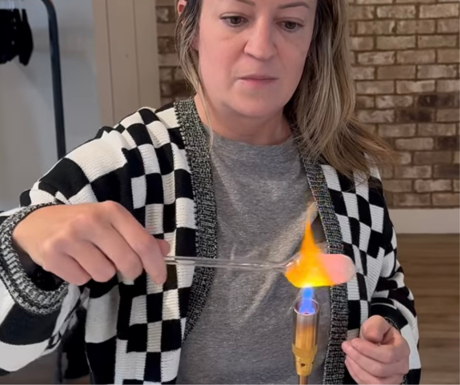 EXPERIENCE INTRO TO GLASS BLOWING