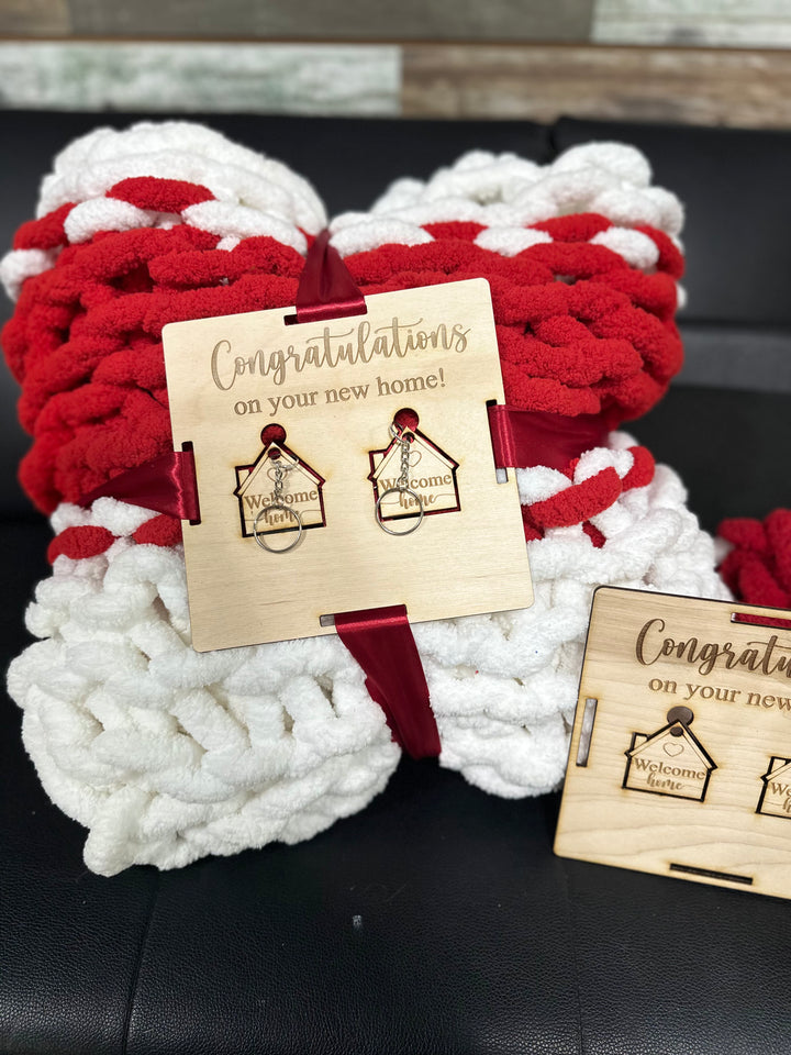 BLANKET TAG WITH POP OUT KEYCHAINS