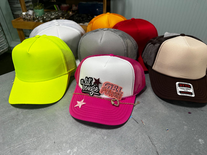 TRUCKER HAT BAR