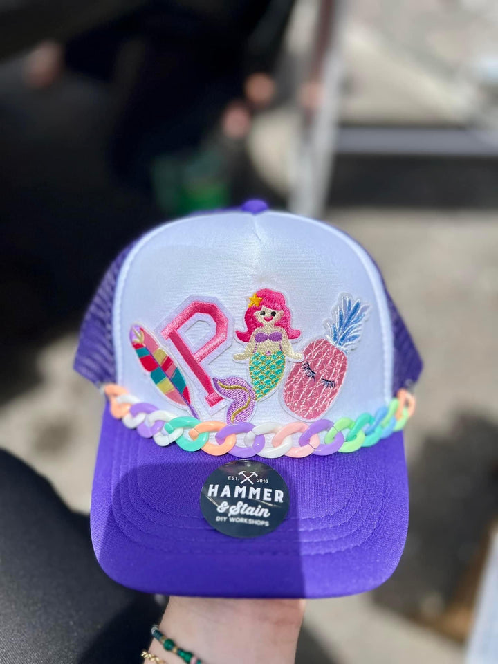 TRUCKER HAT BAR